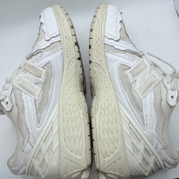 New Balance White and Gray Sneakers - Picture 9 of 11